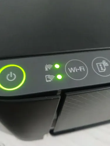 Vendo impressora Epson l3250 porque não tem dinheiro para consertar
