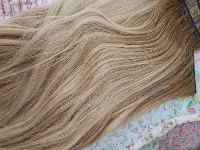 Mega hair cabelo humano do sul 100g (35 a 38cm) levemente ondulado na fita adesiva