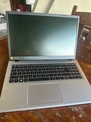 VENDO NOTEBOOK ACER