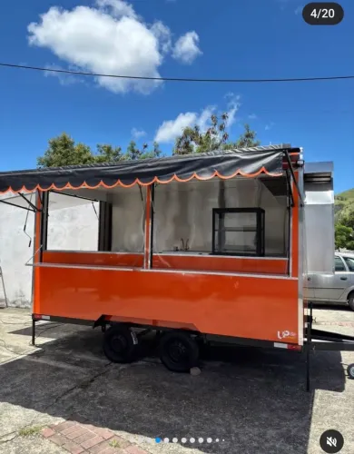 Food truck com Churrasqueira