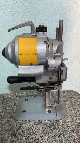 Máquina de corte