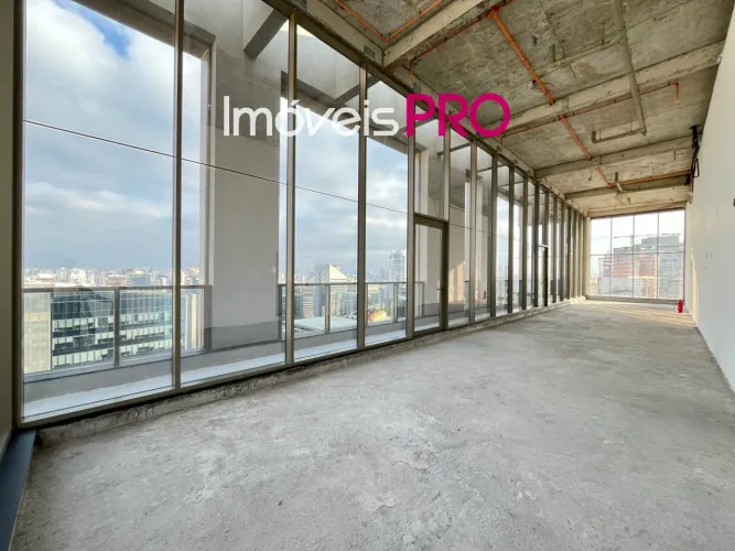 Cobertura duplex com 520 m² no Itaim Bibi | Ao lado do Patio Victor Malzoni | Pé direito d