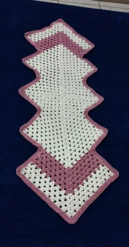 Trilho de mesa crochê