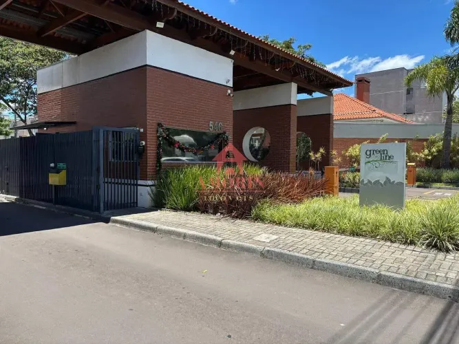 Sobrado à venda, com 132m², 3 dormitórios ( 2 suítes)-Pinheirinho, Curitiba, PR