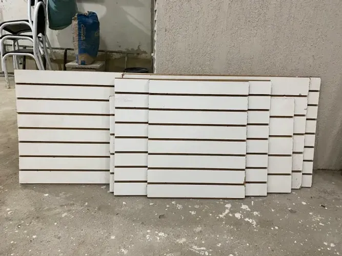 Expositor MDF branco - vários