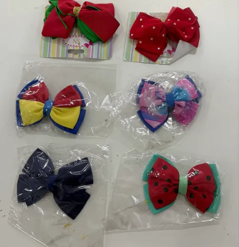 Kit com 6 laços menina modelo presilha - novos 
