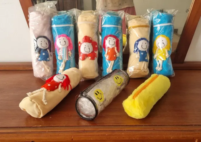 Estojos Escolares Artesanais Diversos NOVOS - R$ 30,00 Cada