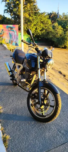 CBX 250 / TROCO POR CARRO 