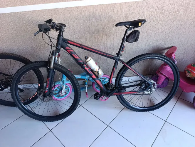 Bicicleta semi profissional 