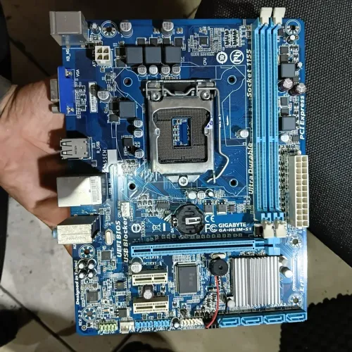 Placa-mãe Gigabyte GA-H61M-S1 Rev 2.2, soquete LGA 1155.