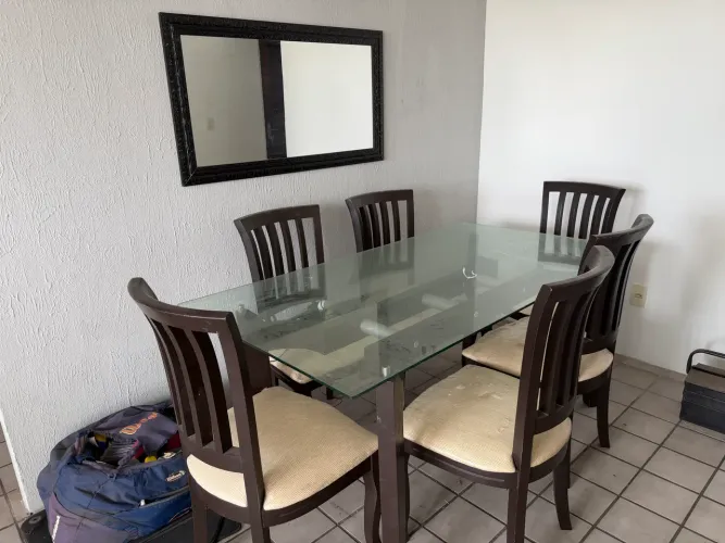 Mesa vidro com 6 cadeiras