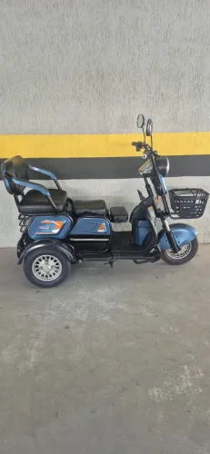 Triciclo Elétrico 