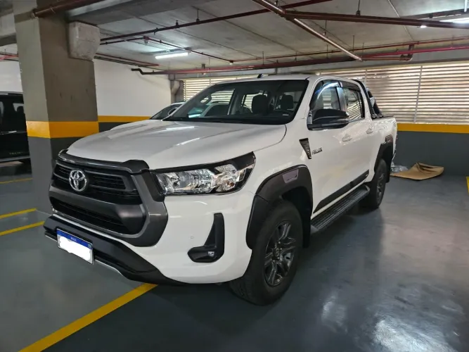 Caminhonete Toyota  Hillux 