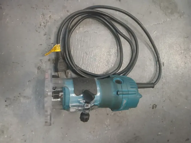 Estou vendendo Makita (Tupia). Pouco uso