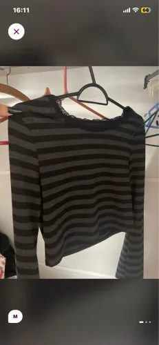 Blusinha Manga Longa Listrada Escura