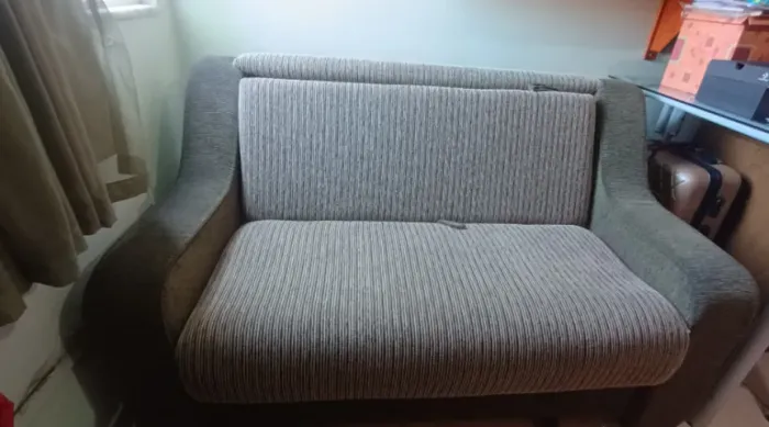 Sofá cama duas pessoas com baú