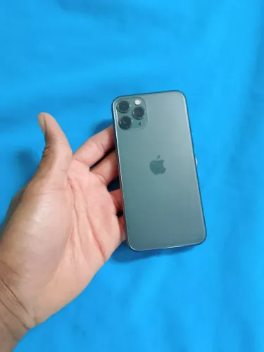 Vende-se iPhone 11 Pro 64 gb
