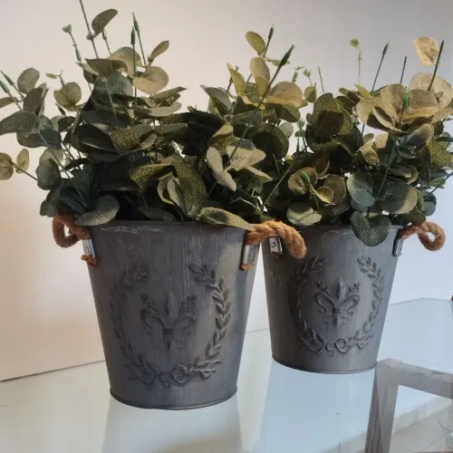 Baldes Vasos Decorativos de Alumínio Antiguidade Vintage - Duas unidades