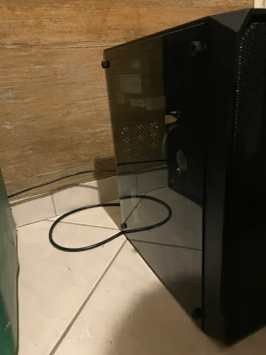 Gabinete gamer, com Lateral de vidro temperado e com 2 fans TGT