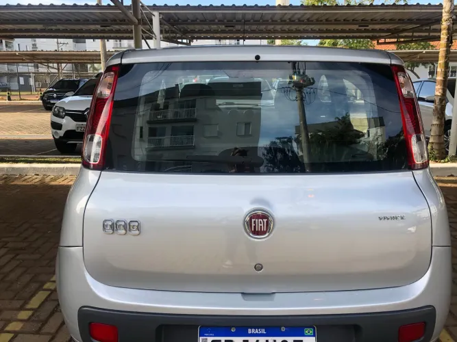 Fiat Uno Vivace Celeb. 1.0 EVO F.flex 8V 5P 2013