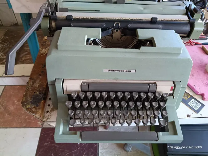 Máquina de escrever  Underwood 298 (Funcionando)
