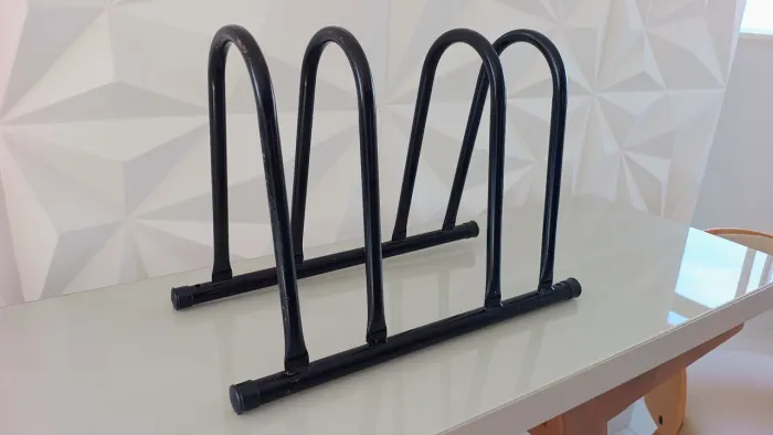 Suporte para duas bicicletas de chão
