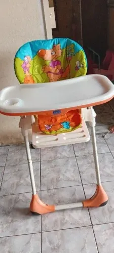 Cadeirinha de alimentação