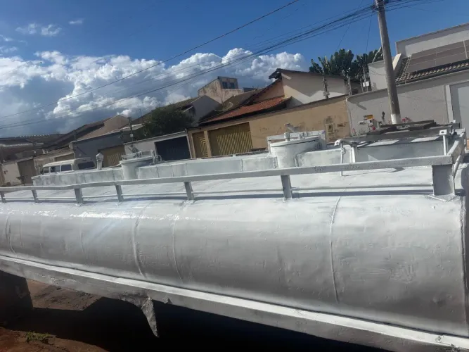 Vende se tanque d?água sem vazamento 15 mil litros interessados chamar *