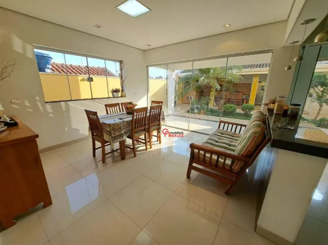Casa sobrado à venda, 249 m² por R$ 1.170.000 - Vila Betica - Santa Bárbara D'Oeste/SP