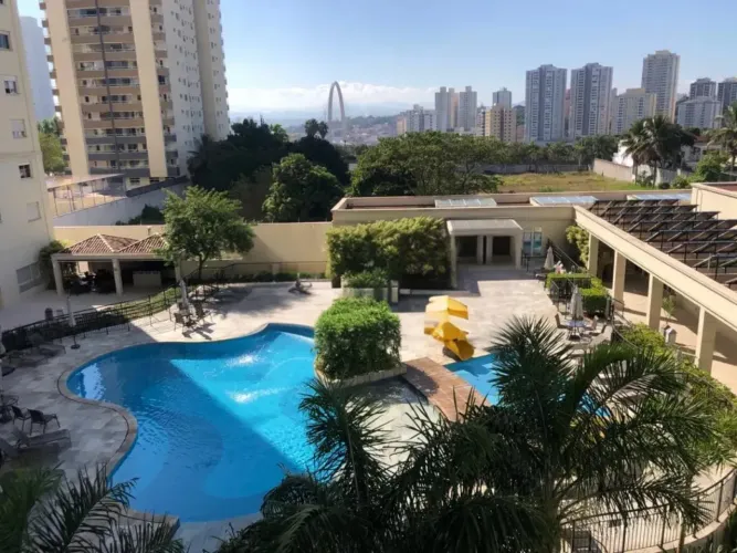 Apartamento para aluguel tem 191 metros quadrados com 4 quartos