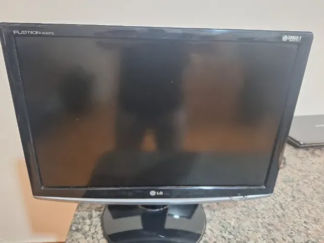 monitor lg flatron W1952TQ