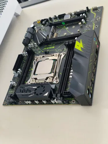 Kit x99 Placa mãe Machinist X99 E5-MR9A Pro + 16gb Memória + Processador Xeon 