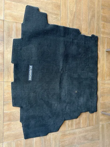 Vende se tapete original porta malas Ford Fusion