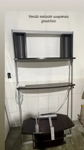 Mesa de centro e estante giratório 