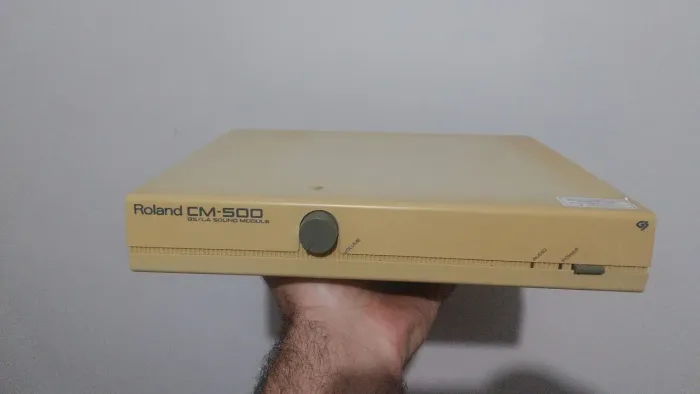 Módulo MIDI Roland CM-500 
