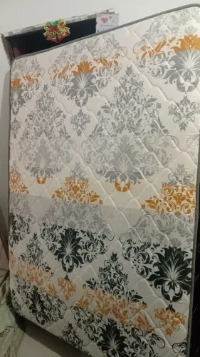 Cama de casal (mola)