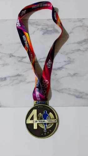 Medalha dos 10Km A Tribuna 2026.