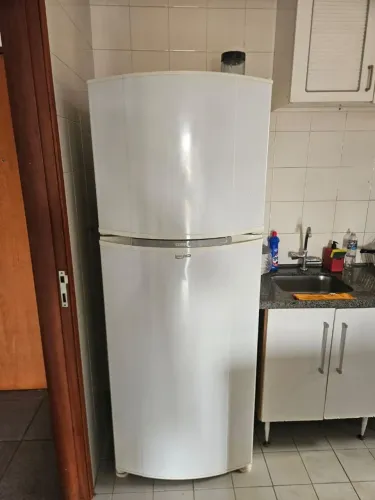 Eletrodomésticos - Geladeira. Aceito ofertas para negociação.