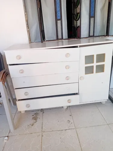 Cômoda com defeito