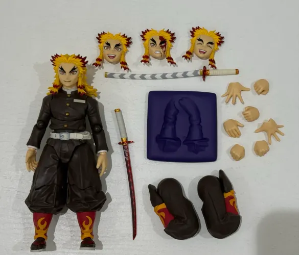 Rengoku buzzmod action figure demon slayer kimetsu