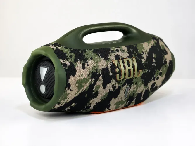 BOOMBOX 4 1 MÊS DE USO