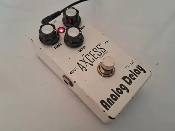 Pedal Axcess Analog Delay