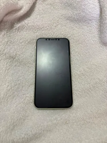 iPhone 11 64 gb poucas marcas de uso