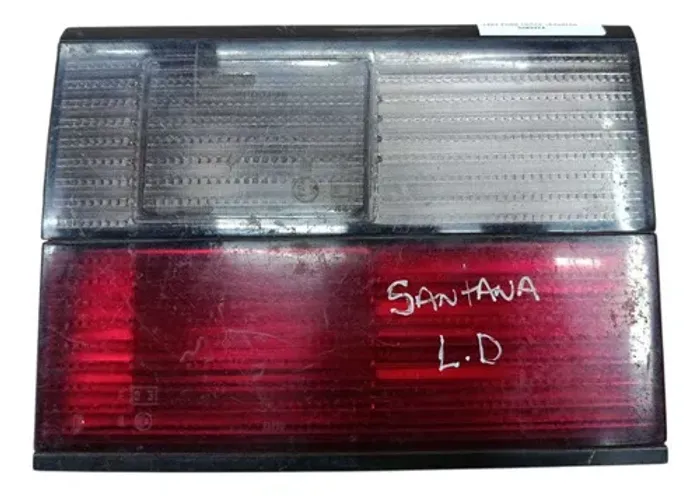 Lanterna Santana 1985 1986 1987 Fume Tampa Traseira Direita Direito/passageiro Vermelho
