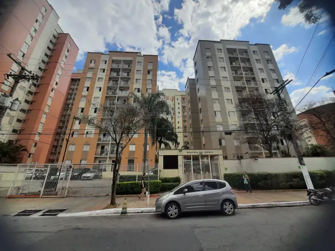 Repleto de armários embutidos; sala com sacada; piso laminado; lazer completo; SOMENTE SEG