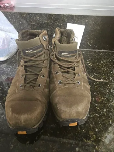 Bota Macboot Adventure original, tamanho 44 Brasil.<br>Usada, em bom estado de conservação.