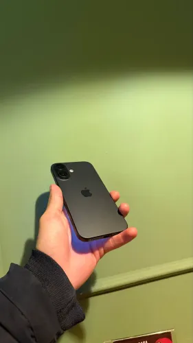 iPhone 16 Preto - 128 GB | Excelente Estado