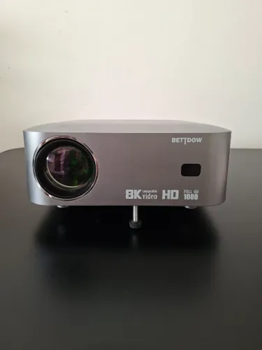 Projetor bettdow modelo ac1020, resolução 1080p resolução suportada 8K