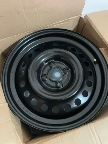 Vendo roda ferro aro 16, 4x100 - NOVA