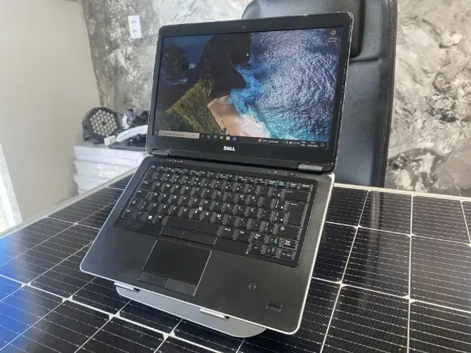 ?Notebook Dell Processador: Intel®? Core? i7 - 4° Geração Memória: 16GB SSD: 256GB